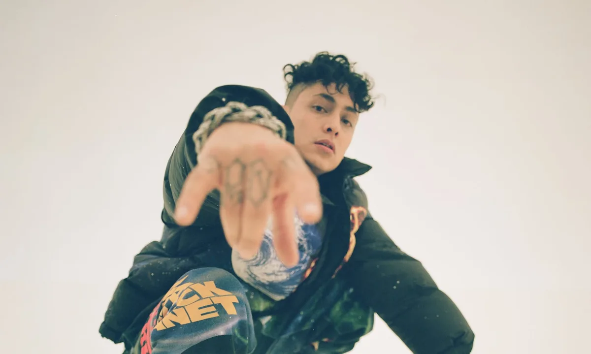 Alemán vuelve a la CDMX con nuevo material