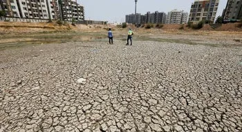 Menos água nos rios, nos lagos e nos glaciares