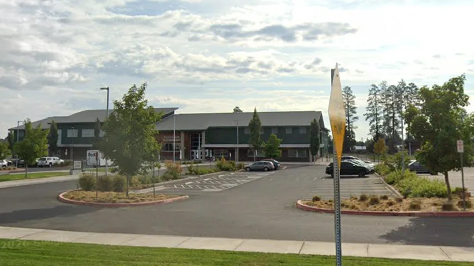 Active shooter report at Oregon elementary school draws large police response