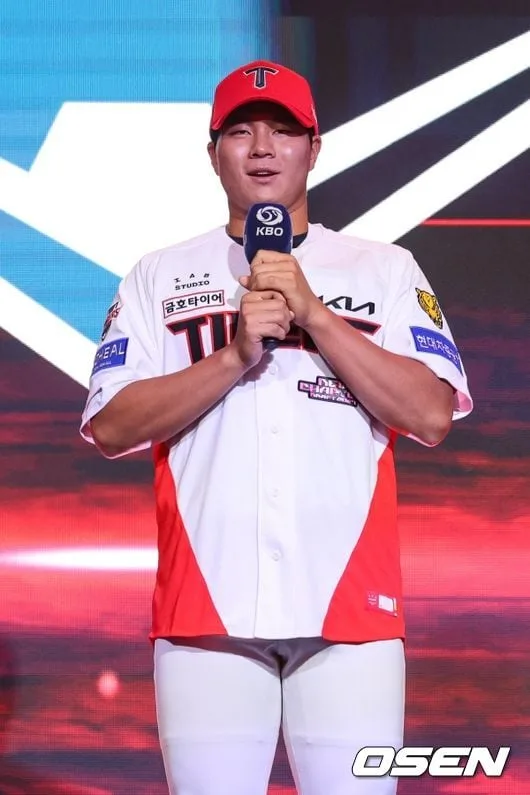 KIA 우타거포 이호민 1라운드 지명, 김도영 유격수 플랜의 일환...이범호 "마캠에서 3루수 시키겠다"