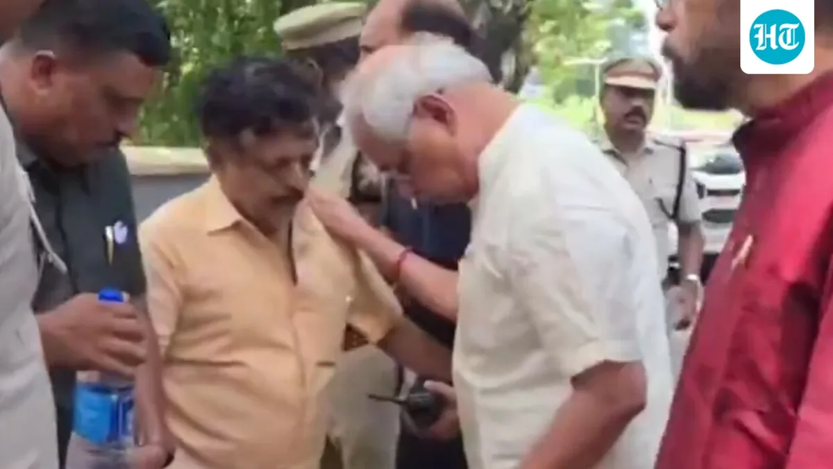 Man falls unconscious near Kerala Lok Bhavan, Governor Arlekar rushes to his aid
