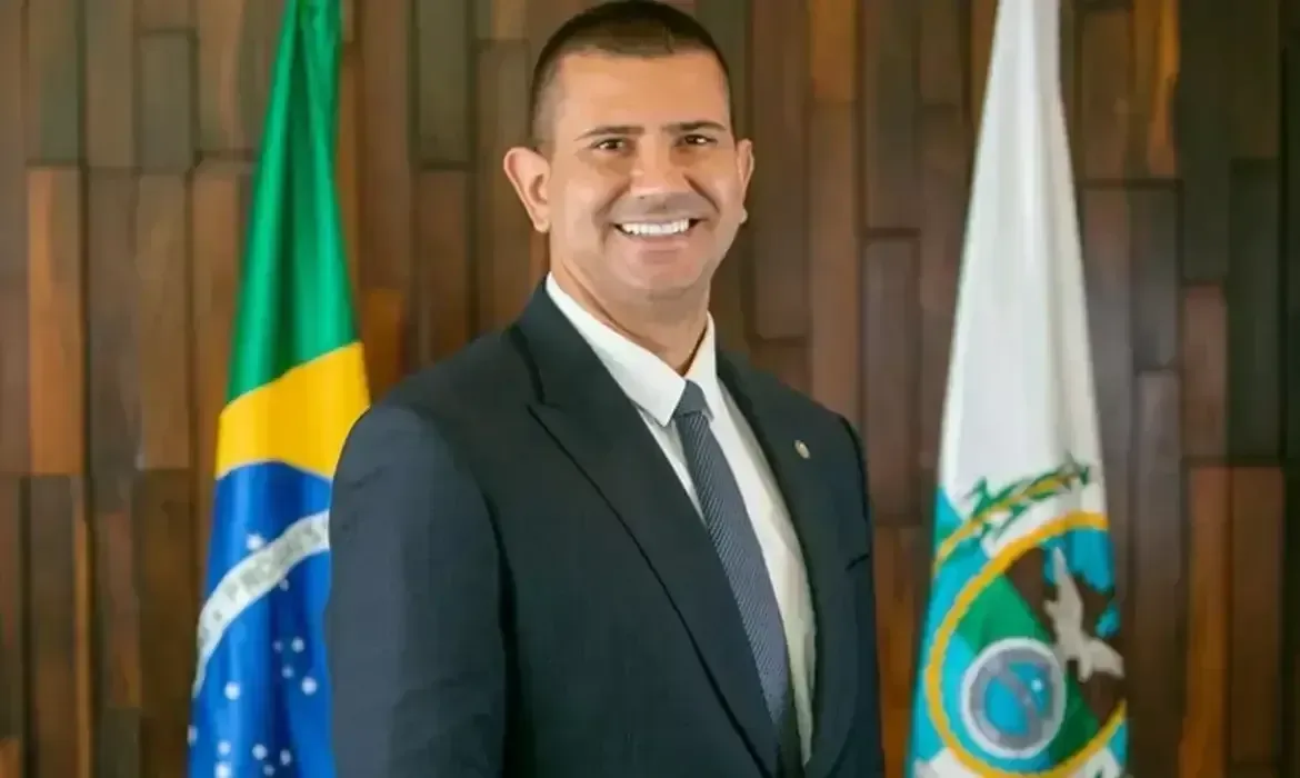 Douglas Ruas é eleito governador do RJ após recontagem de votos do TRE