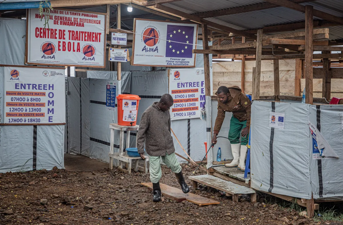 « L’épidémie d’Ebola en RDC fait apparaître le scandale d’une santé mondiale à deux vitesses »