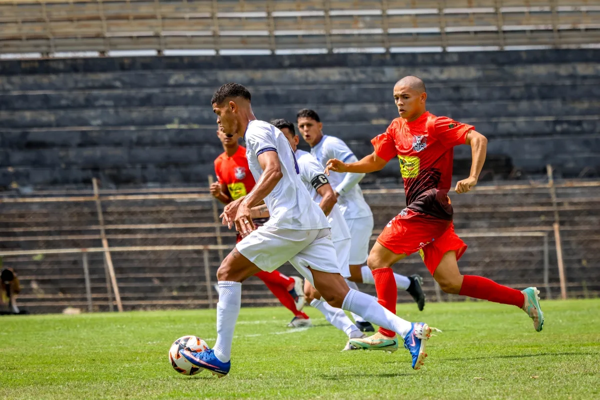 Candangão Série B: abertura da competição teve goleada e empates