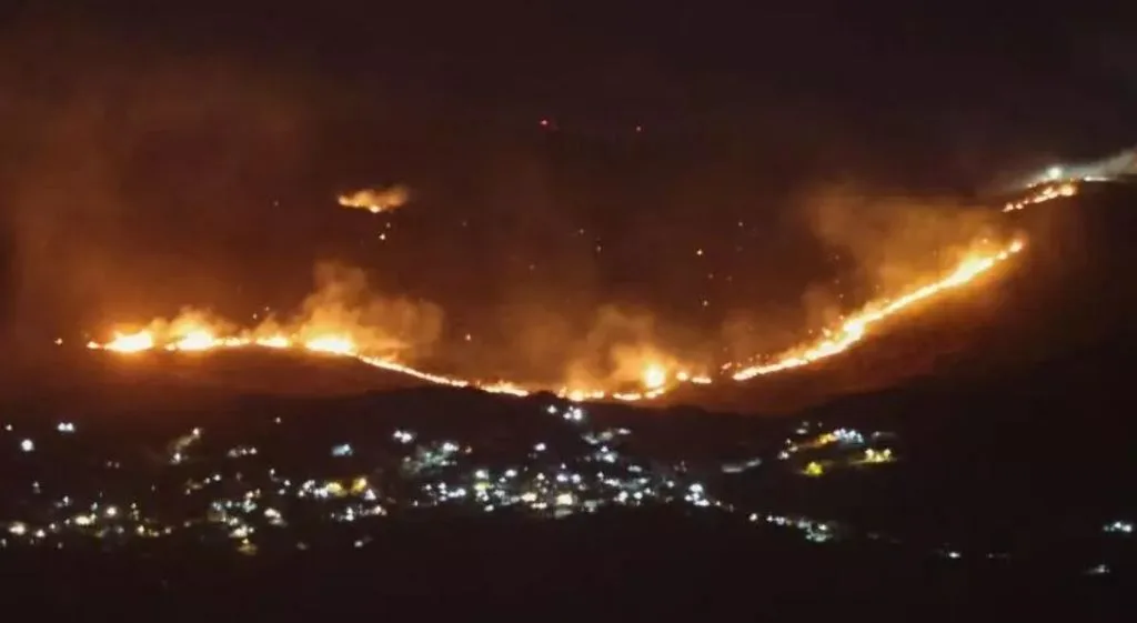 Em meio a incêndios no sul do Líbano, moradores acusam Israel de queimadas deliberadas