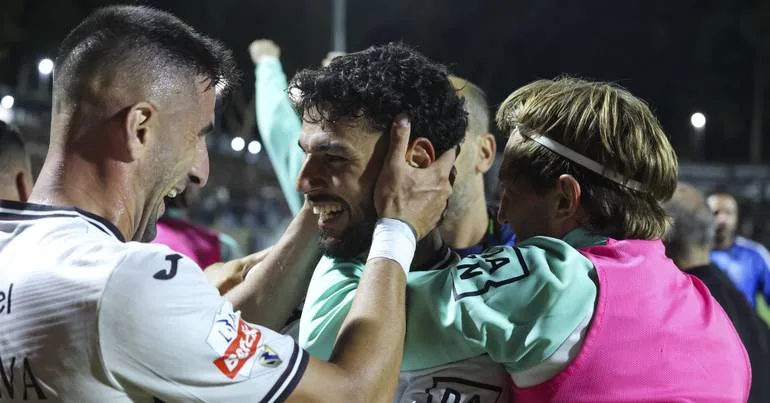 Académico de Viseu soma frente a Estoril 4.º triunfo seguido