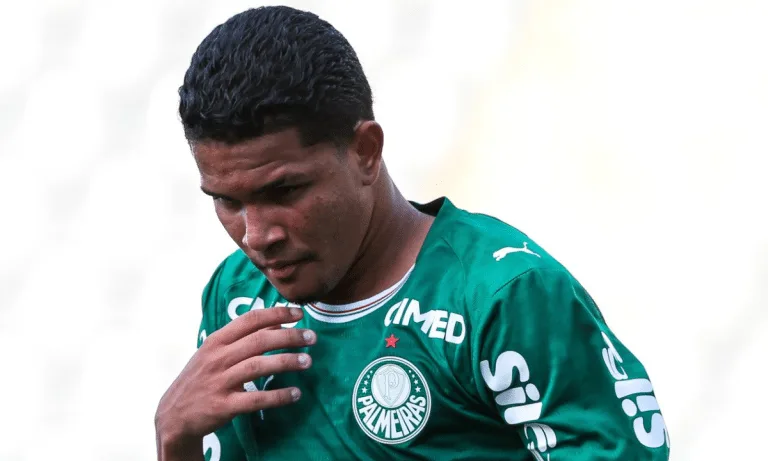 Mesmo tirando um 10, Gabriel Medina fica com o vice-campeonato em Fiji