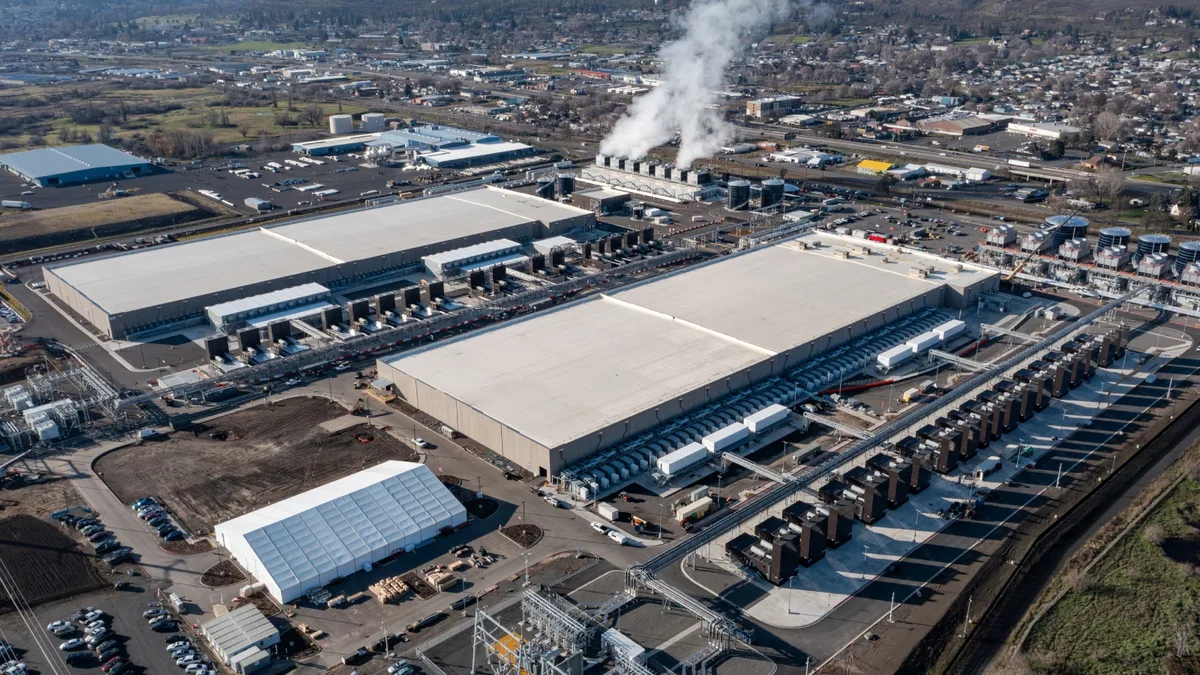 Gaz, charbon et data centers : le boom de l’IA fait vaciller les promesses vertes de la Big Tech