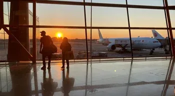China aprova legislação que endurece controlo sobre viagens ao estrangeiro