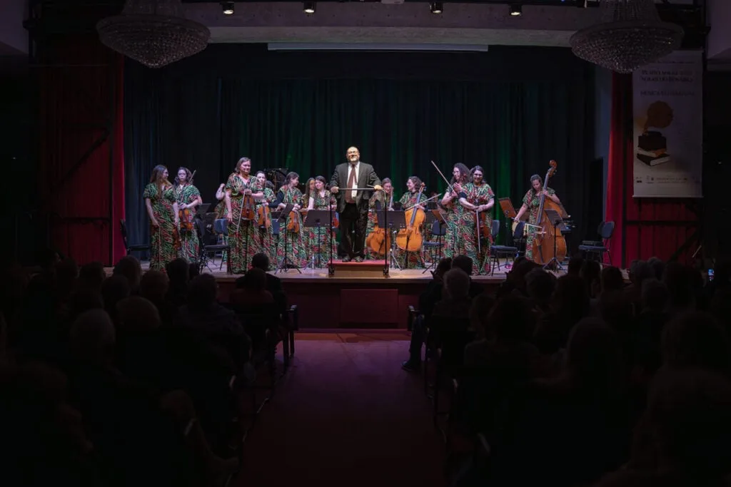 Orquestra toca grandes trilhas sonoras do cinema em Curitiba