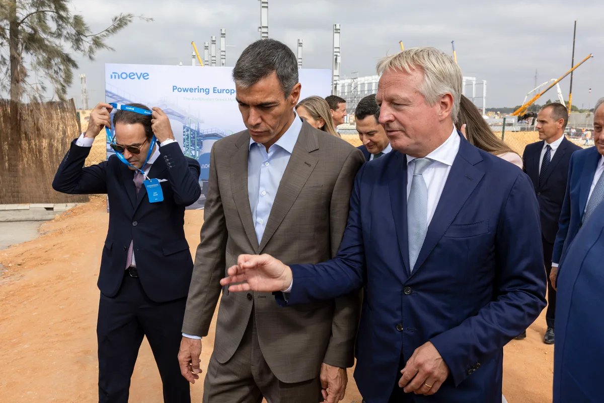 Revolución total en Moeve: diluye el negocio petrolero con un nuevo organigrama y releva a tres de sus 'hombres clave'