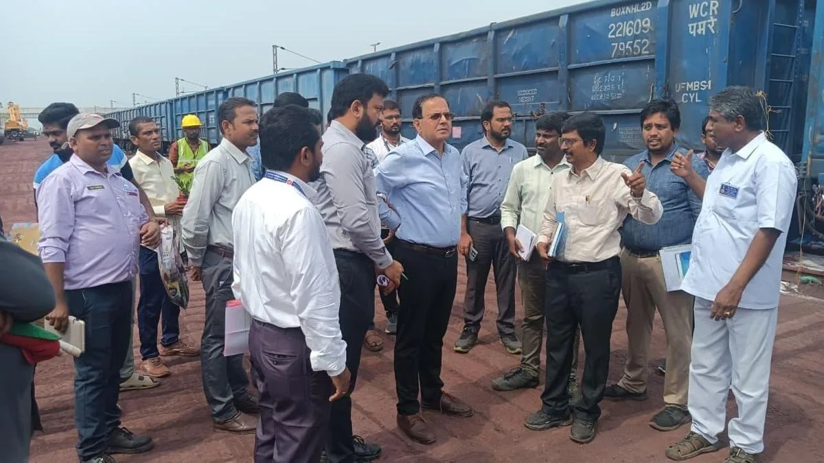 South Coast Railway PCOM reviews freight infrastructure at Krishnapatnam Port