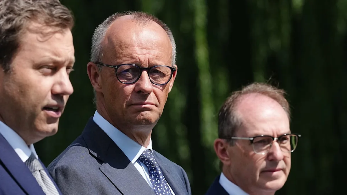 Trotz großer Spar-Versprechen - Bundesregierung stellt Tausende neue Beamte ein