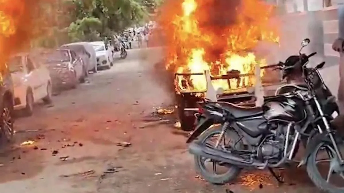 YSRCP office in Rayachoti partly set on fire, vehicles torched; party blames TDP activists