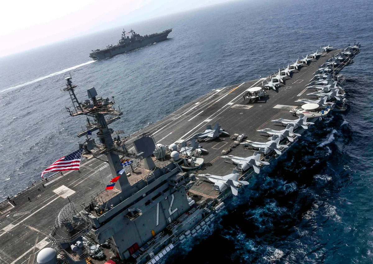 EEUU deja el Pacífico sin portaaviones mientras China enseña músculo militar