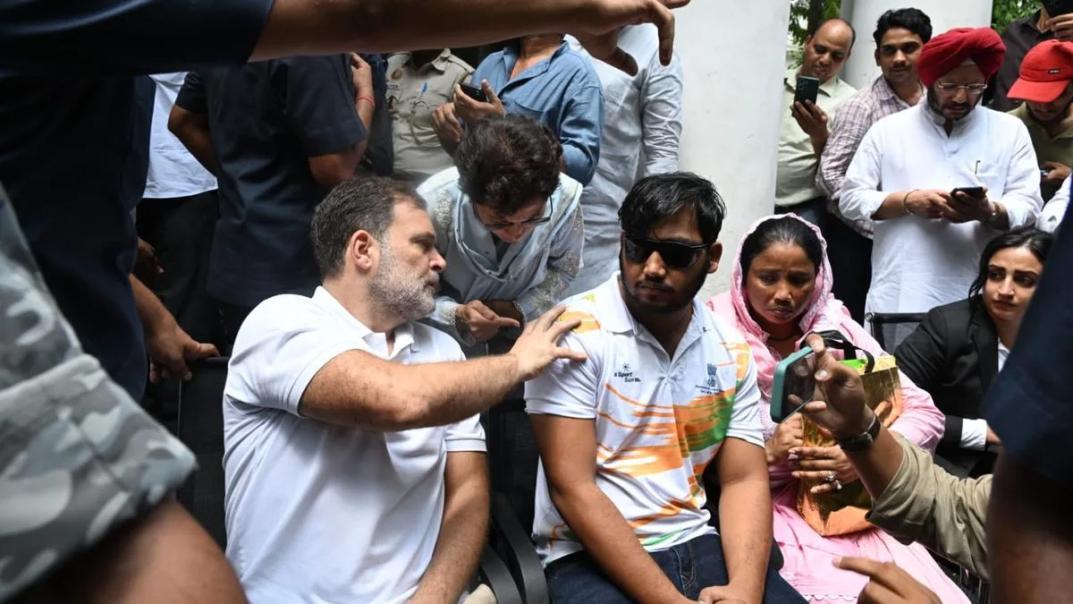 Rahul Gandhi sits on dharna at police station in New Delhi, demands FIR over pellet gun use during July 20 protest