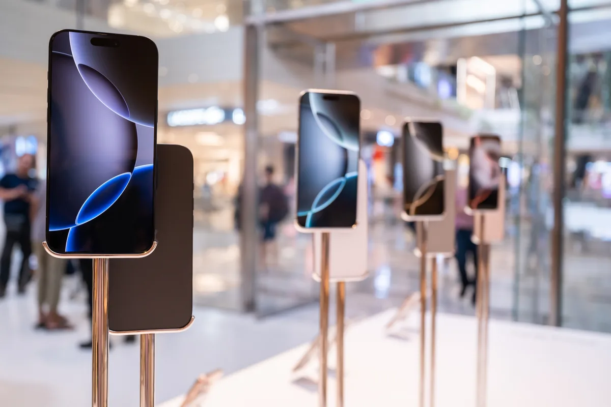 Sans surprise, le marché du smartphone dégringole (et ce n'est pas près de s'arranger)