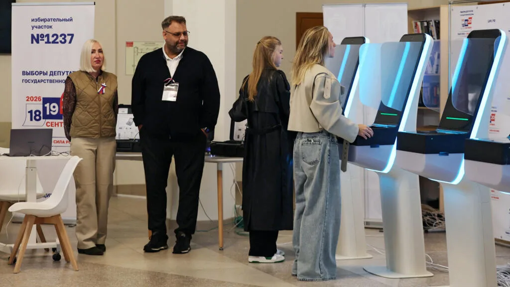 EN DIRECT - La Russie fait état de centaines de drones ukrainiens lancés sur Moscou avant les élections législatives
