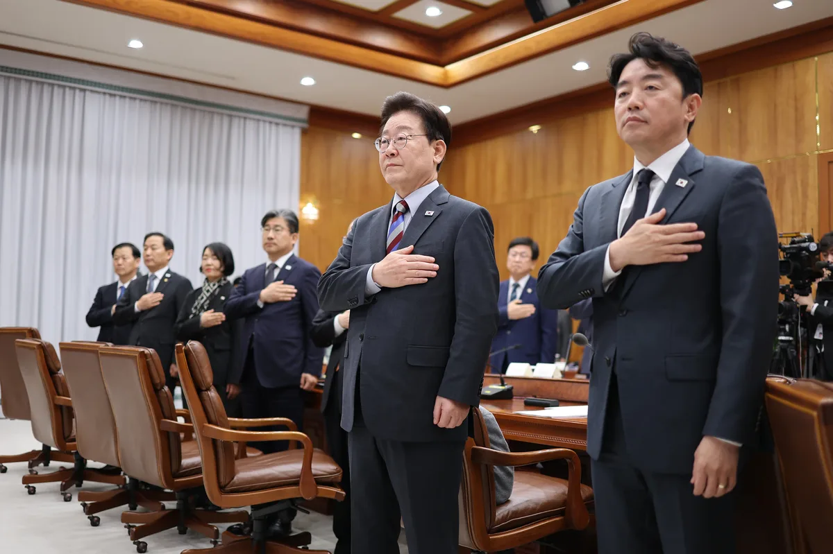 靑비서실장 후임 3주째 발표 안해… 인물난인가 세력 다툼인가