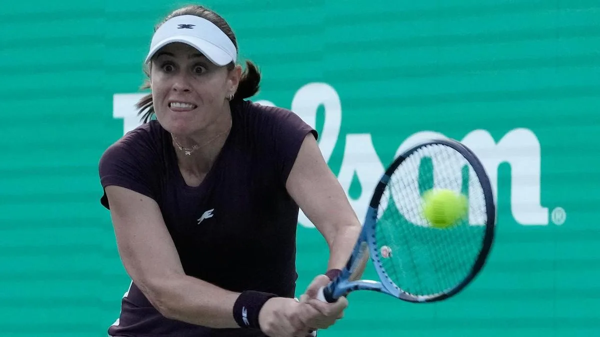 Aussies downed in Wuhan after contrasting matches