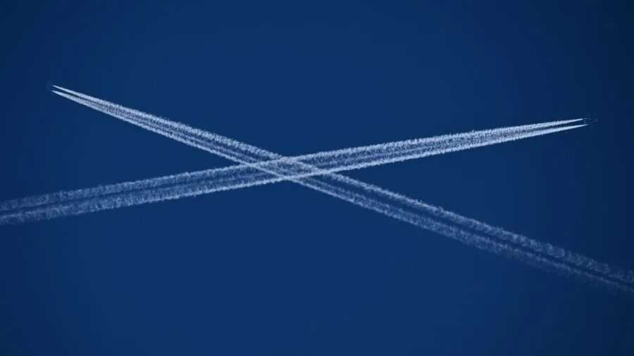 Klimafreundlicheres Fliegen: Mit KI gegen Erderwärmung: Kondensstreifen verhindern