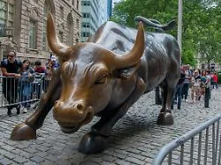 Rätsel um Wall-Street-Ikone: Wem gehört der berühmteste Bulle der Welt?