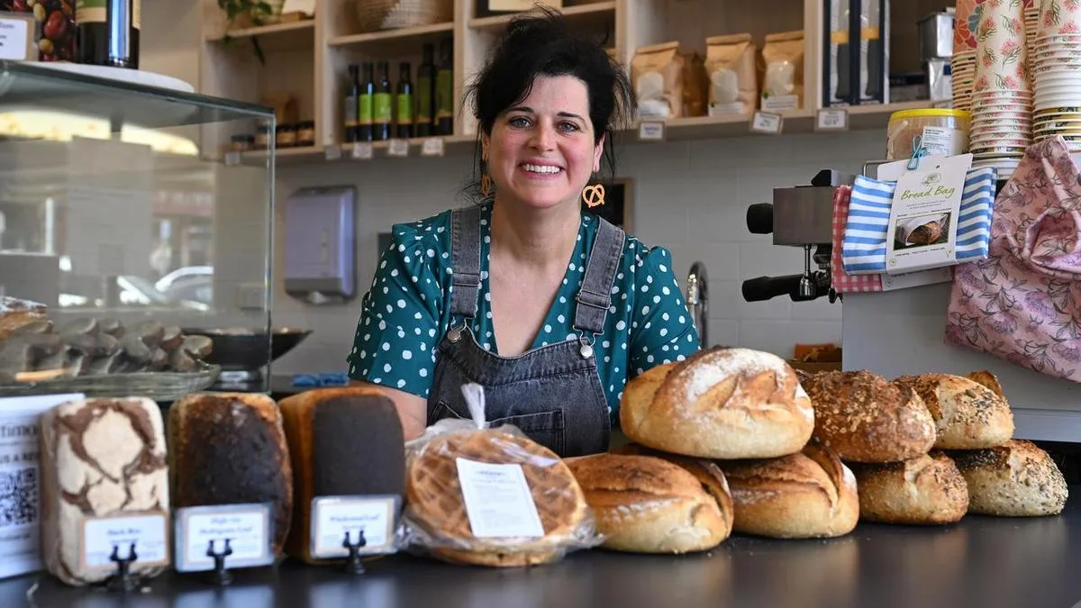 Small-business owners, women worried about golden years