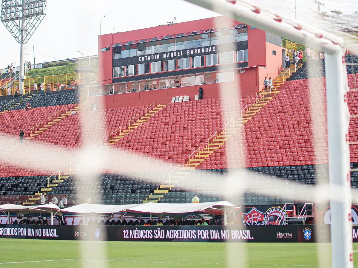 Ex-Vitória conta sofrimento por negligência médica de clube da Série B