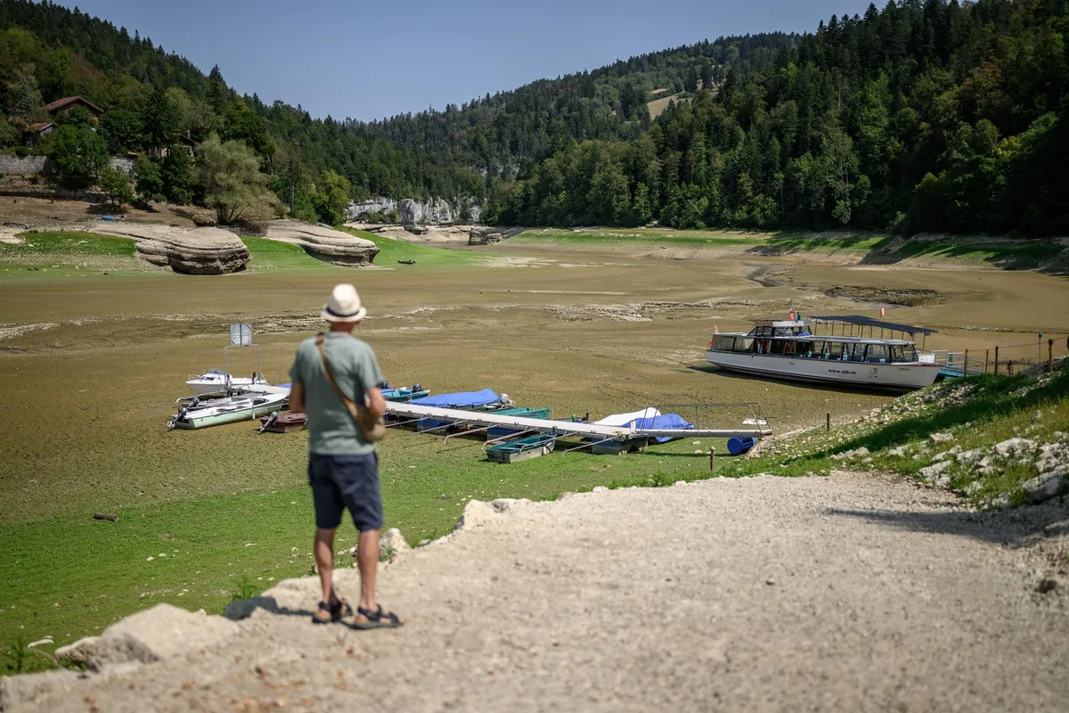« La France brûle et le budget regarde ailleurs » : 20 mesures d’urgence pour l’adaptation climatique