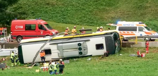 Schweiz: Mehrere Tote und Verletzte bei Unfall mit Reisebus