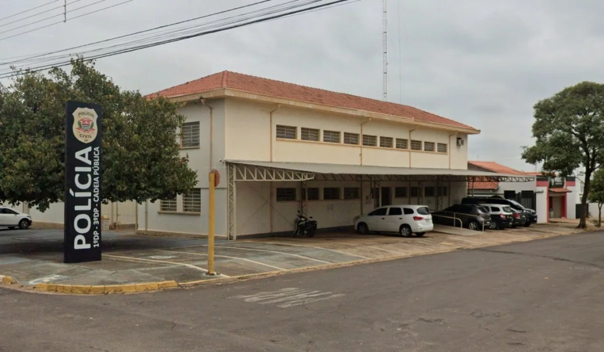 Homem é esfaqueado e mulher diz ter reagido após agressão e ameaça em Salmourão