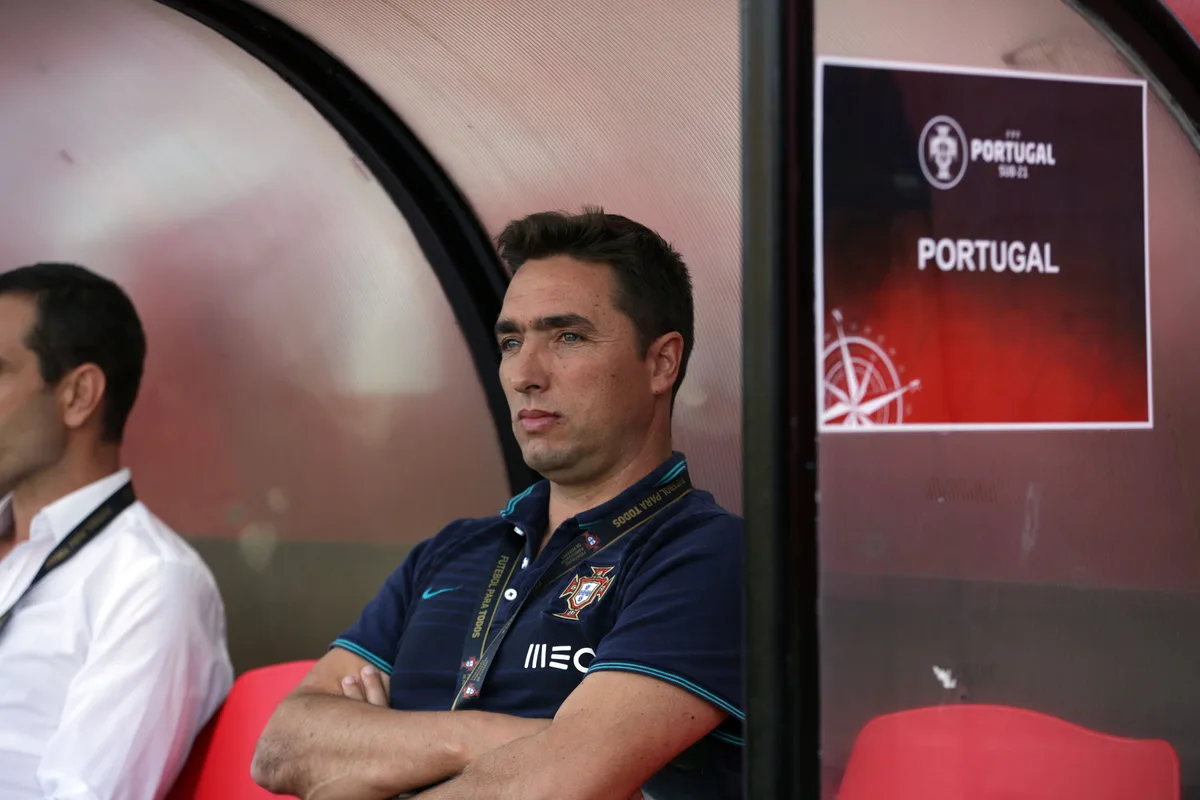 “Baixo valor”: Rui Jorge critica Pedro Proença