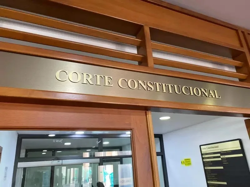 Corte Constitucional pide al Congreso crear reglas especiales para sancionar a funcionarios elegidos por voto popular