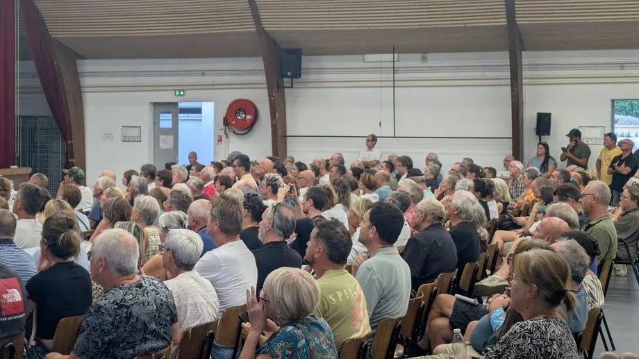 "Je suis écœuré" : au Porge, les sinistrés ont l'impression de ne pas être écoutés par les autorités