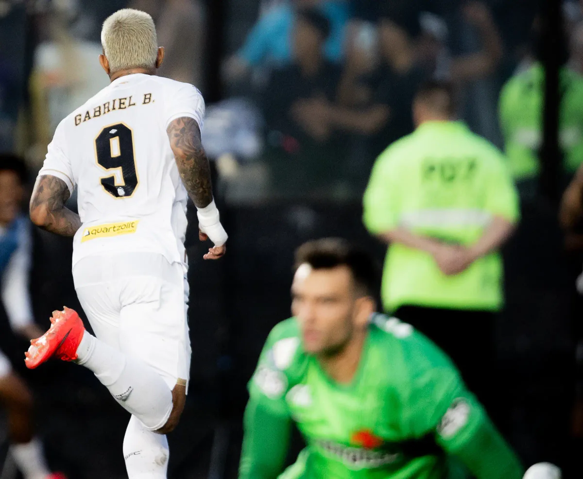 Atuações: Gabigol e zagueiros garantem alívio ao Santos no Brasileiro