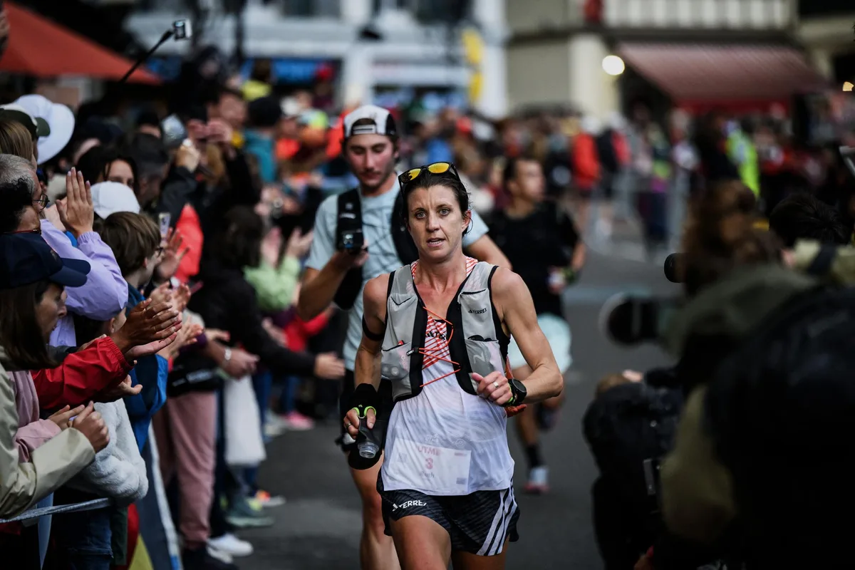 Le paradoxe de l’ultra‑trail : pourquoi les femmes excellent mais sont sous‑représentées