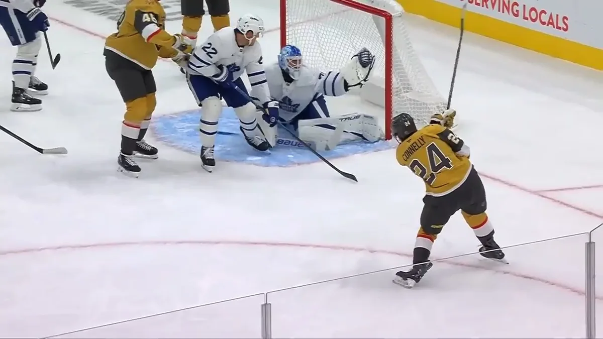Maple Leafs’ Bobrovsky turns aside Connelly’s power-play chance