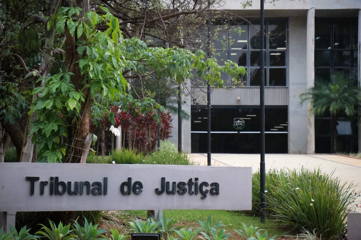 Cartórios terão de avisar MP sobre pais de até 14 anos em certidões de bebês