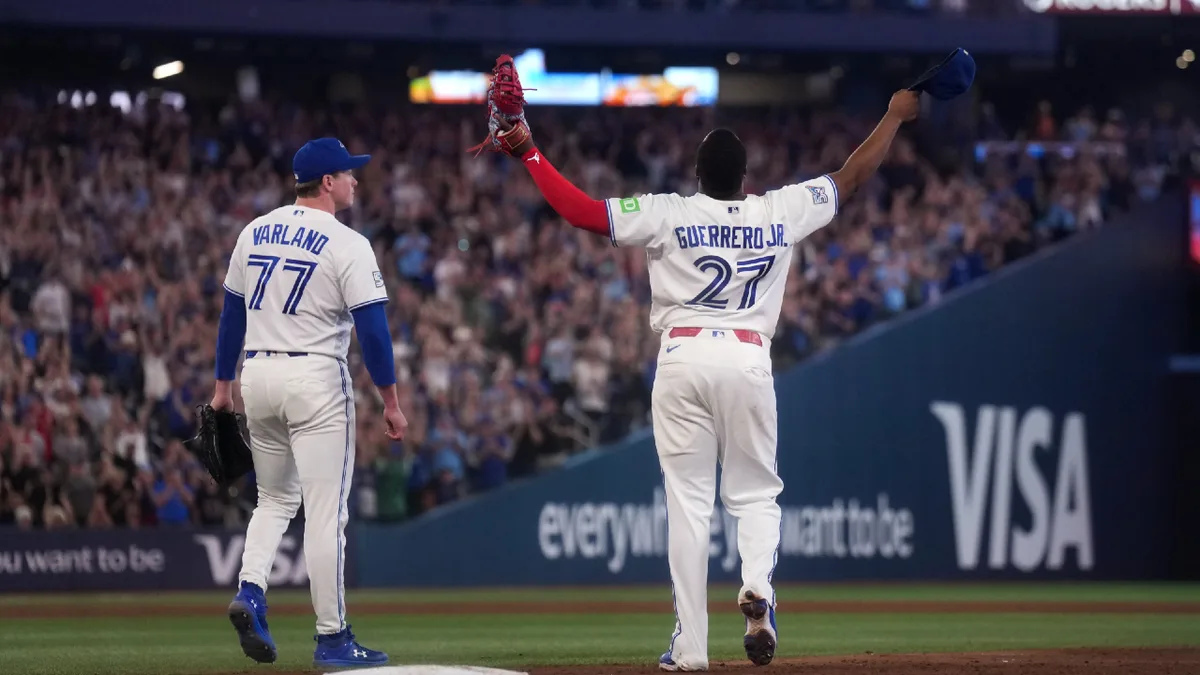 Blue Jays gaining momentum in wild-card race, welcome bullpen help