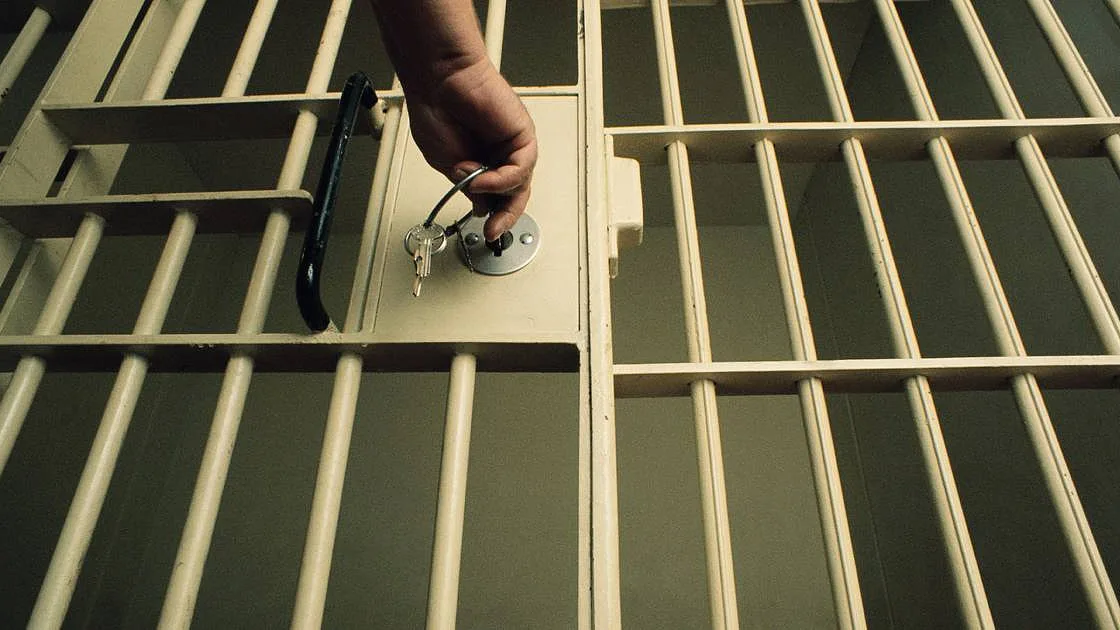 Serviços prisionais proíbem entrada nas cadeias de creatina e outros suplementos