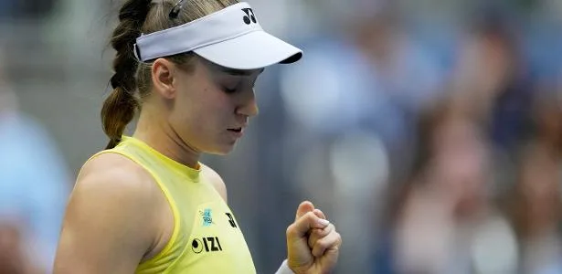Rybakina vence Sabalenka em 'duelo de número 1' e é campeã do US Open