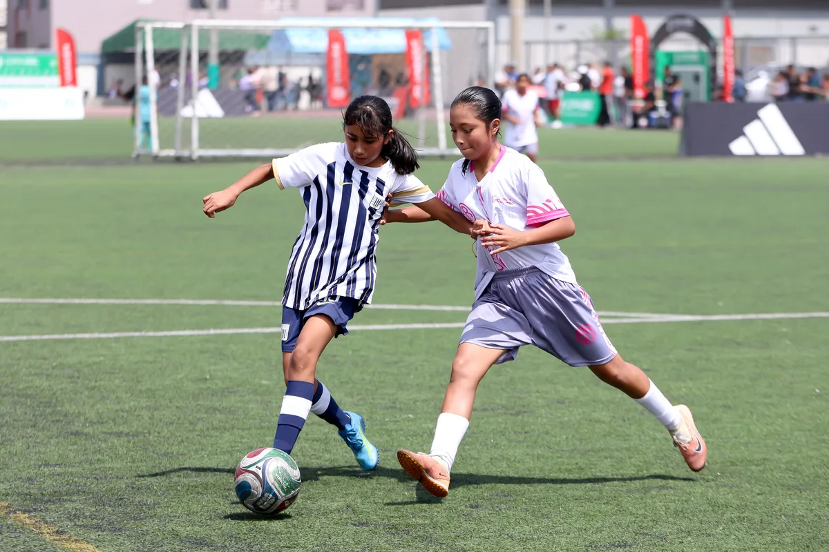 Torneo infantil de fútbol femenino llega a semifinales con seis equipos invictos en Lima