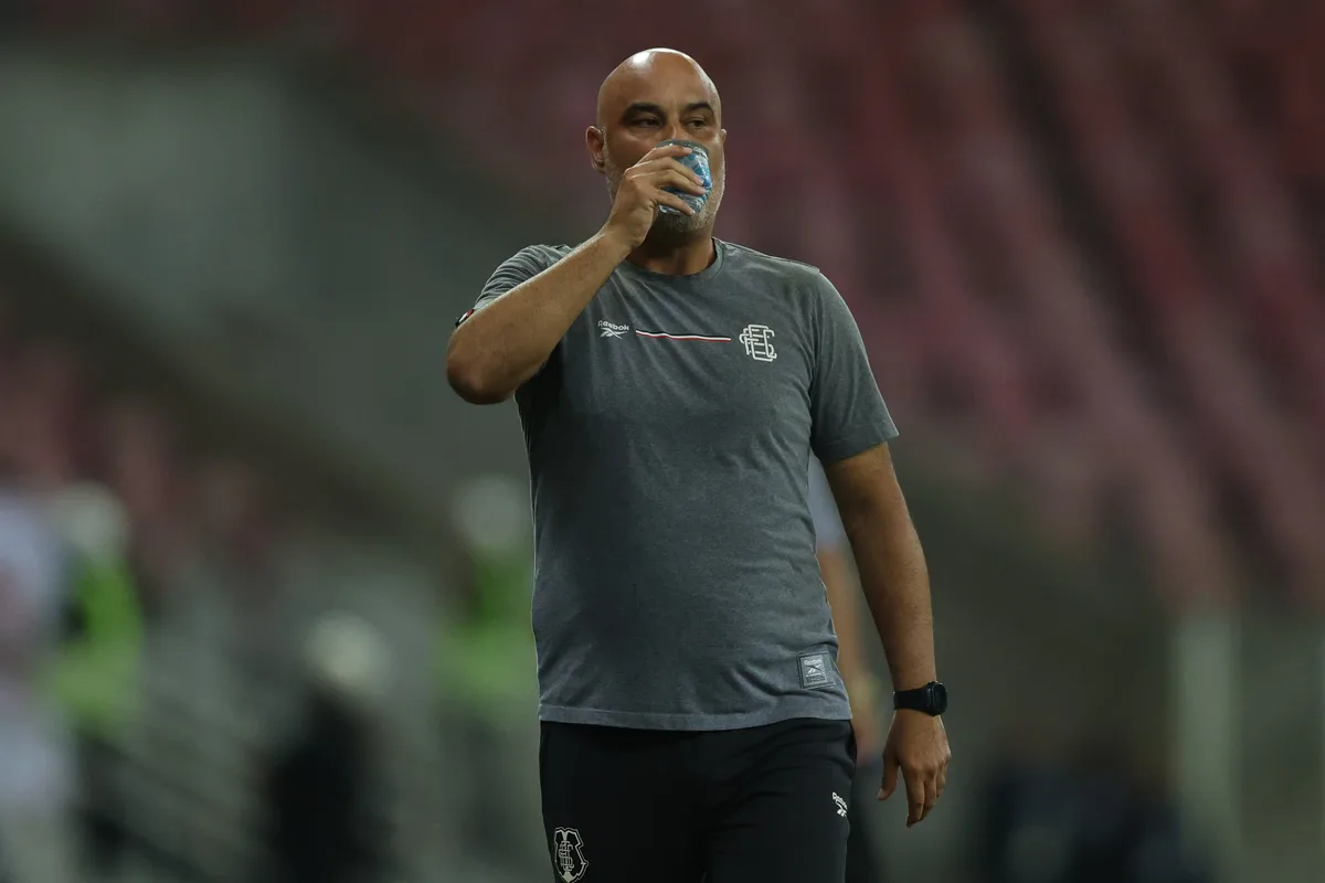 Técnico destaca reação do Santa Cruz na Série C e maturidade do time em vitória sobre o Caxias