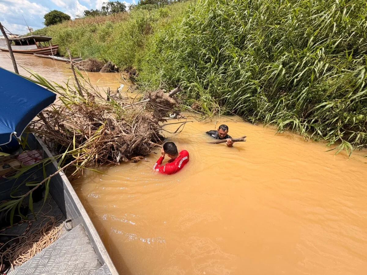 Bombeiros de Feijó e Tarauacá reforçam buscas por idoso no Rio Juruá