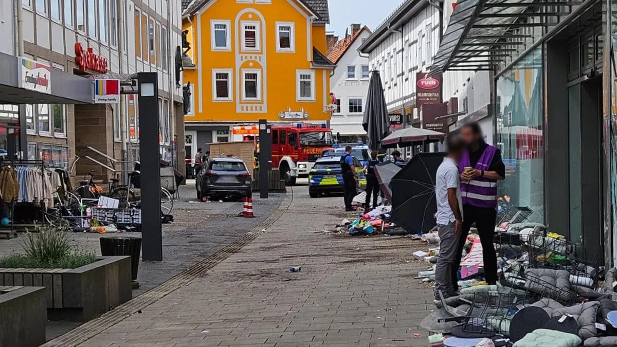 Hessen: Autofahrer verletzt Passanten - offenbar medizinischer Notfall