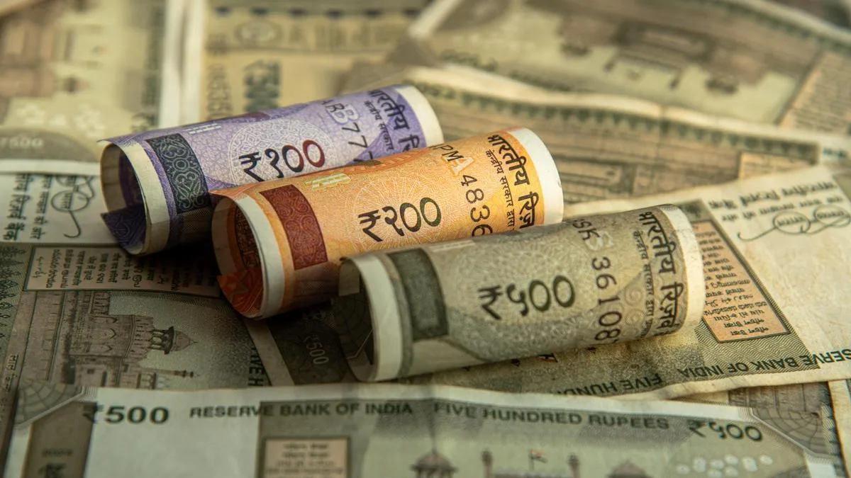 Vigilance seizes unaccounted ₹44,000 in raids at sub-registrar offices in Thiruvananthapuram