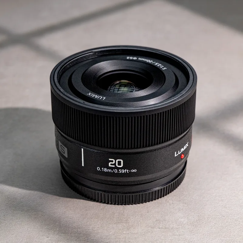 Actualité : Lumix S 20mm F2.5 : Panasonic lance une focale fixe poids plume à 499 € pour sublimer vos photos