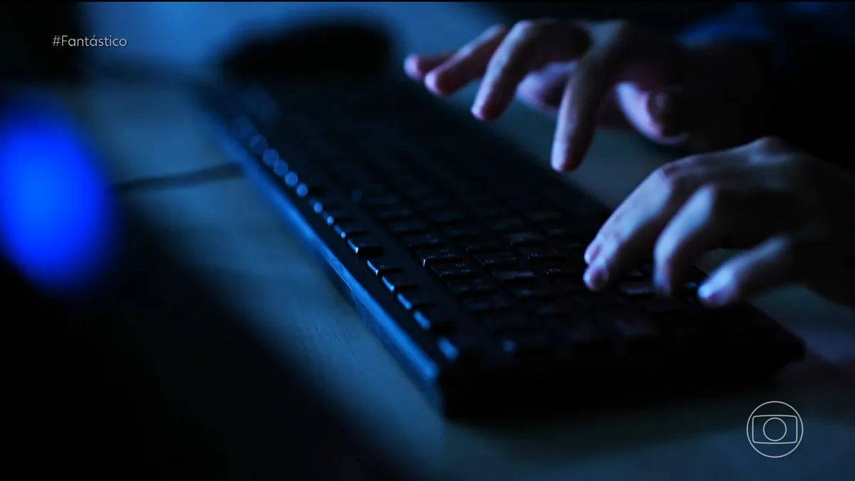 'Hackeamento da mente': como golpistas usam medo e urgência para fazer vítimas no golpe da falsa central bancária