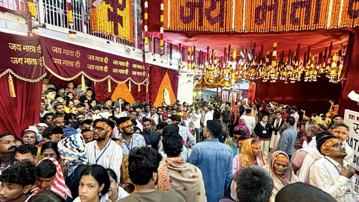 PM Modi greets people on Navratri