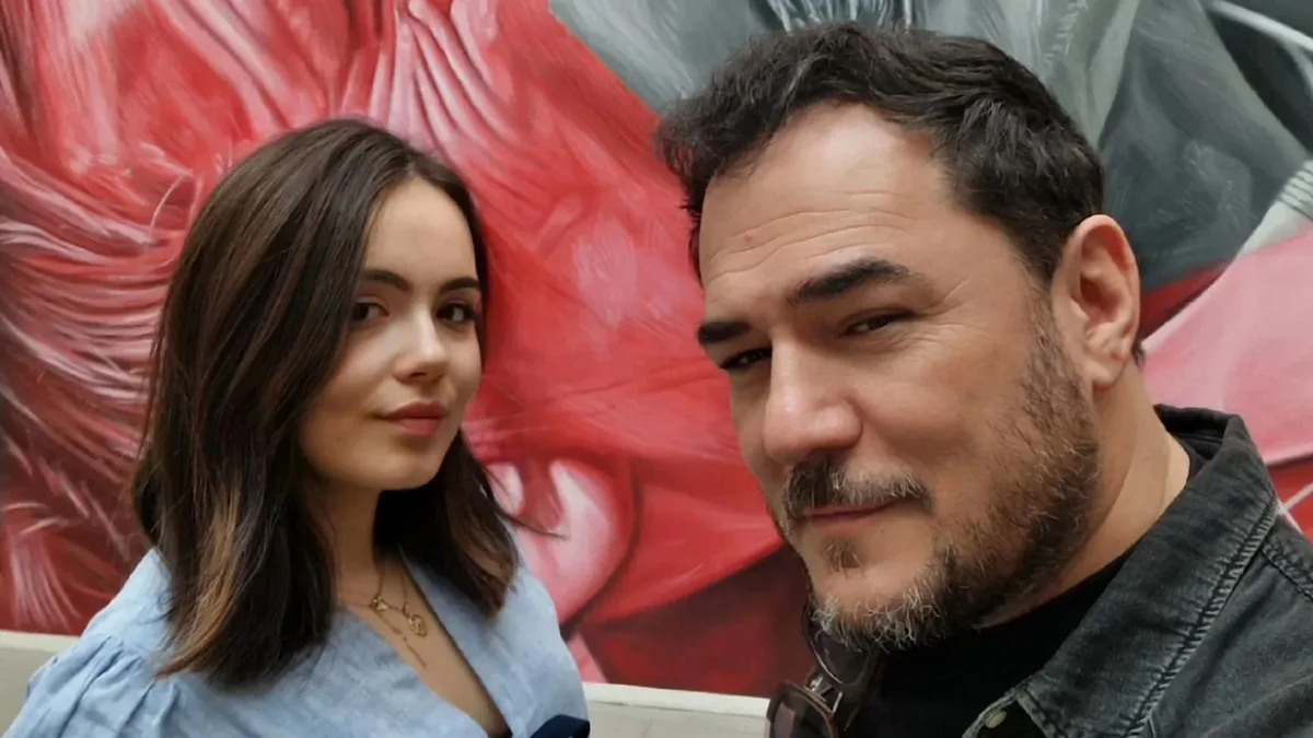 Eva Baroja rompe su propia norma y habla por fin de su discreta relación con Ismael Serrano: "Sí, estoy muy enamorada"